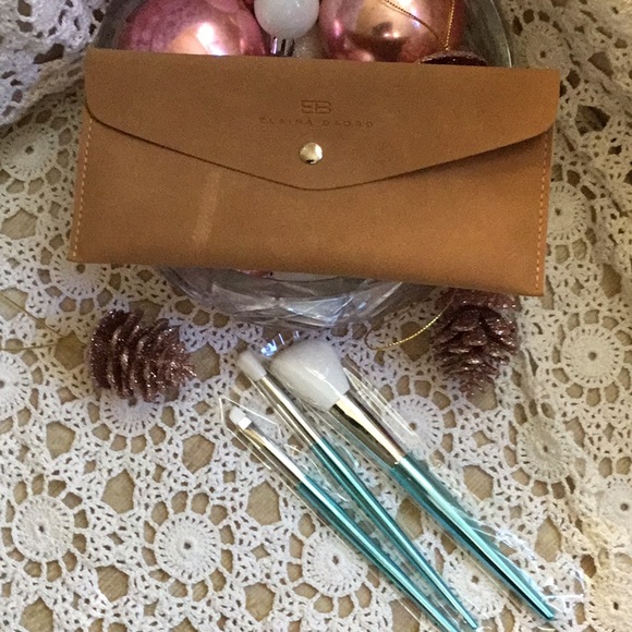 ELAINA BADROW makeup brushes set of 3, NEW! - Picture 1 of 5
